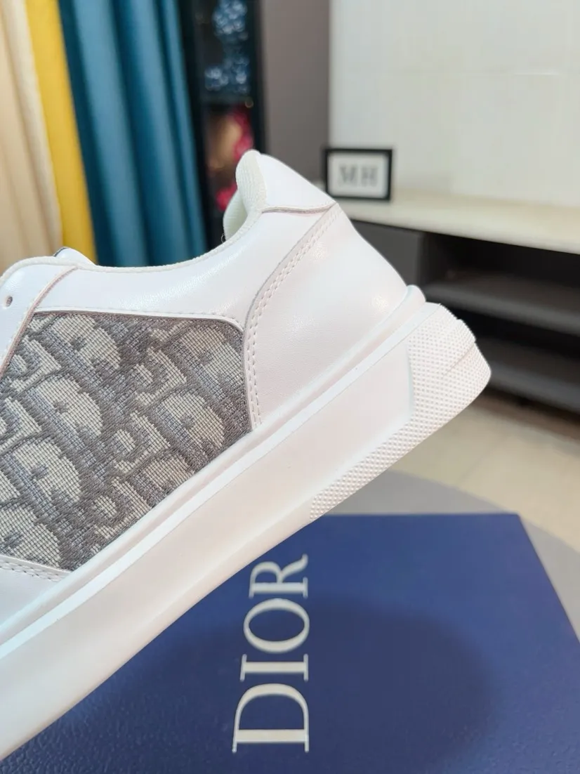 Men's men's shoes 💰420🌹🌹【Dior】Best-selling official website world premiere🔝Men's high-end brand of shoes latest series on the official website: uppers are made of imported cowhide with specially designed fabrics➕mesh breathable lining. Make walking more convenient and comfortable! Compared with the official quality, Midea’s 1:1 replica. Create a fashionable personality to set off your uniqueness! A must-have for trendy men! Classic style. Men's sizes: 38-44.